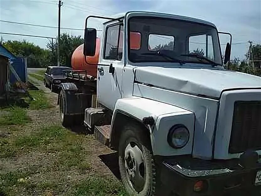 Газ-3310 валдай ассенизатор. Газ 3307 ассенизатор 3. Бу асенизаторная машина авито. Бу асенизаторная машина авито. Газ 3307 ассенизаторская.