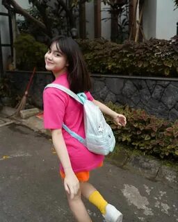 Dora Cosplay Riding Moped Images, Photos Mungfali.