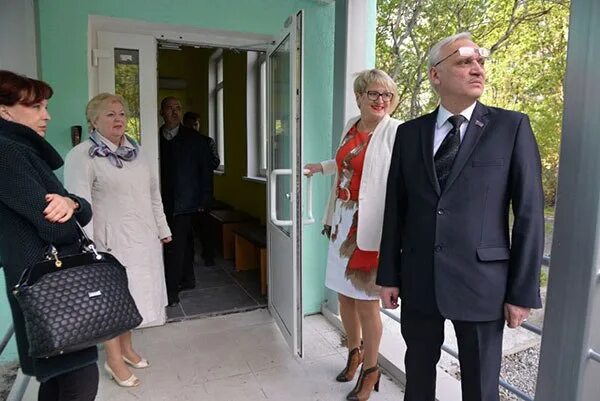 Шмидта 41/9 мурманск поликлиника. Травмпункт мурманск шмидта режим работы. 8. Ул шмидта 37 мурманск. Шмидта 41/9 мурманск.