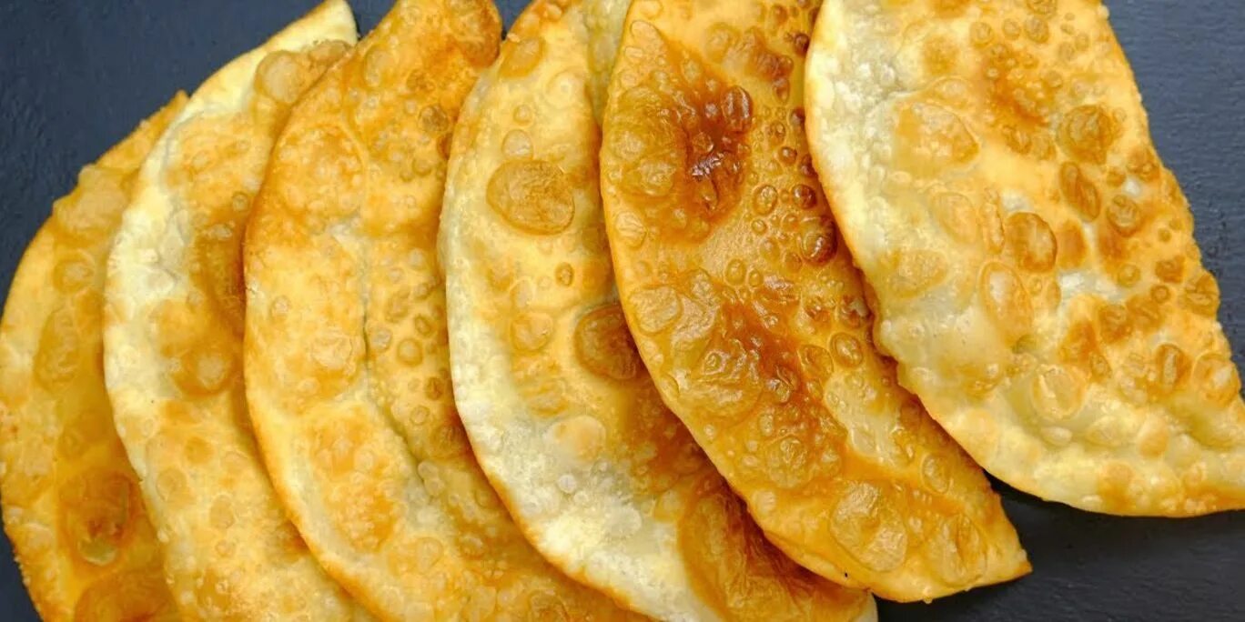 Чебуреки рецепт хрустящие с уксусом. Чебуреки рецепт хрустящие с уксусом