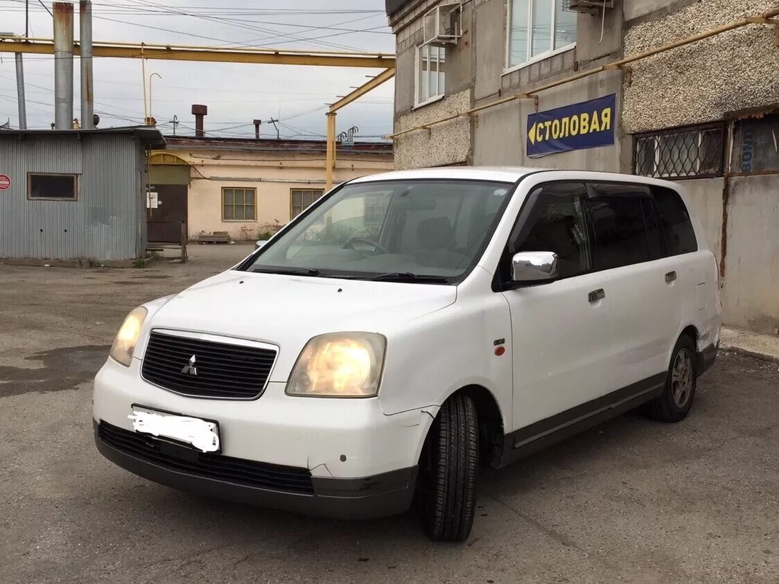 Купить митсубиси дион. Mitsubishi Dion 2000. Мицубиси Дион 2003. Mitsubishi Dion 2000 года. Мицубиси Дион белый.