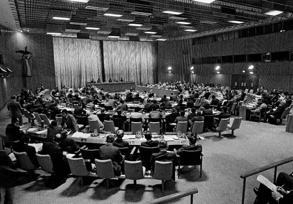 Первая конференция ЮНКТАД В 1964. Гаагская конвенция 1973. Конференция в Женеве 1925. Женевская конференция 1955.
