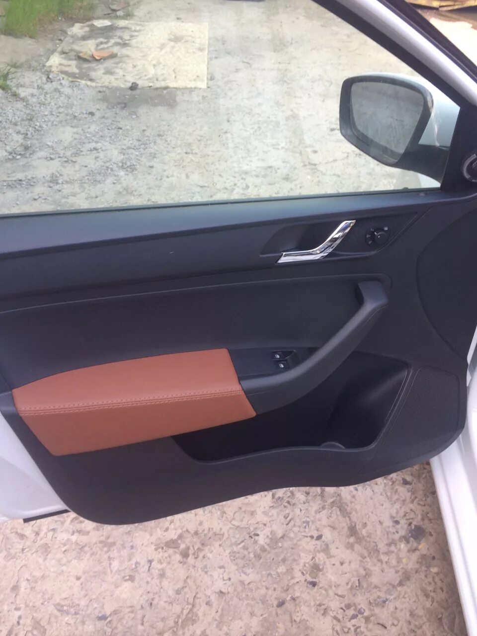 Обшивка двери шкода рапид. Накладки обшивка skoda rapid. Дверная карта skoda rapid. Шкода рапид 2 карта двери водителя. Дверная карта skoda rapid.