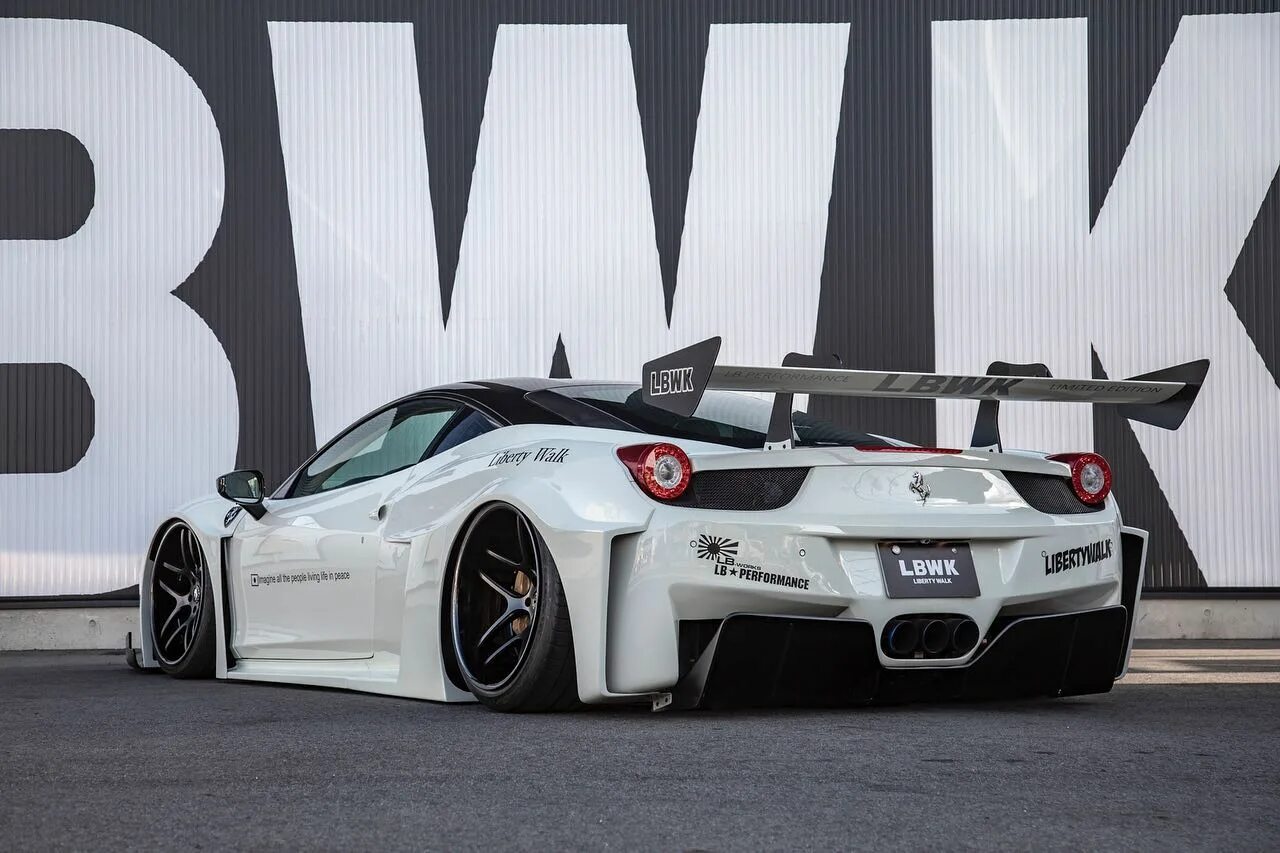 Обвес liberty walk. Ferrari 458 liberty walk. ferrari 458 italia liberty walk. фары феррари 458 liberty walk. феррари либерти волк.