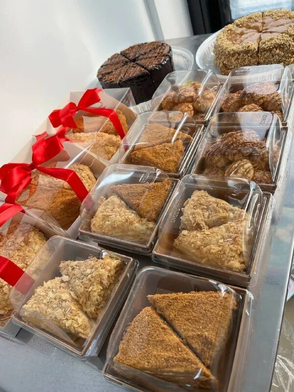 мирабель наполеон. особенный наполеон оренбург. тот самый наполеон кондитерская. наполеон бонапарт торт. мосфильмовская 53 особенный наполеон.