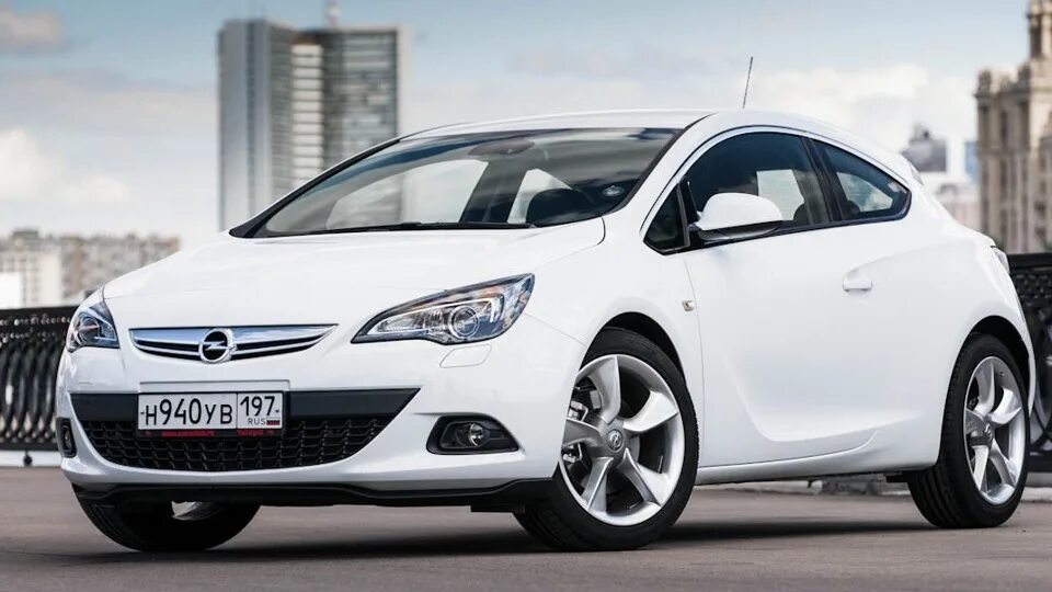 Opel Astra GTC седан. Opel Astra j drive2. Opel Astra j 2021. Opel Astra GTC 2013 белая. Opel ii