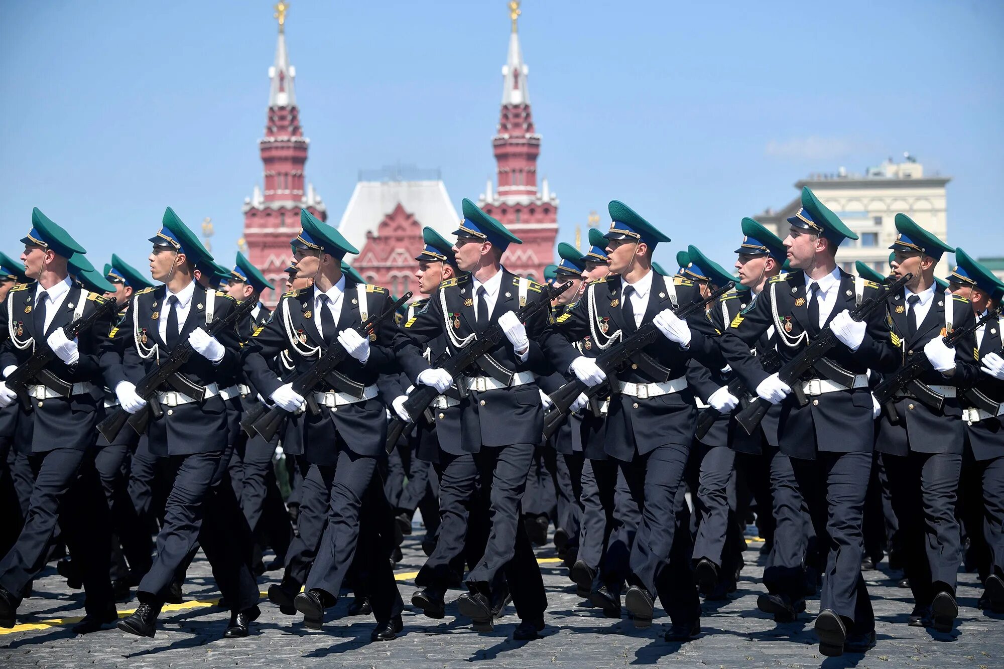 Какова парад. Парад 2022 в Москве. Военный парад в Москве 2023. Парад Победы в Москве 2023г. Военнослужащие на параде.