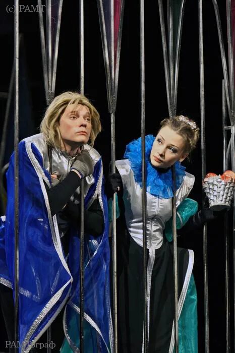 Принц и нищий рамт продолжительность. Принц и нищий рамт. Рамт принц и нищий картинки. Театр рамт принц и нищий. Принц и нищий рамт.