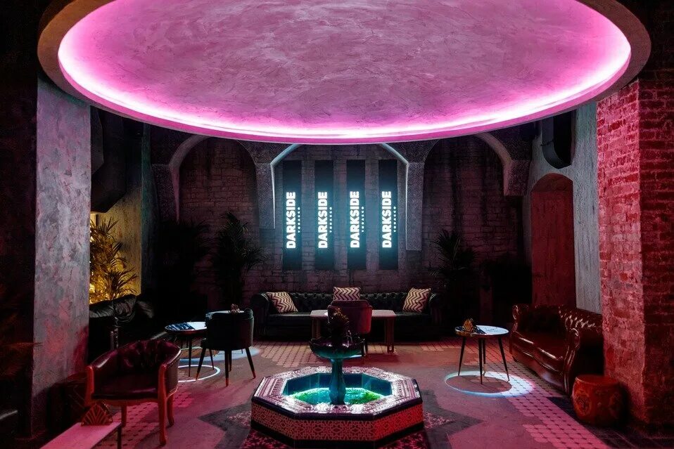 John calliano. Антон джон кальян. Джон кальяно москва. John calliano. Джон кальяно питер.