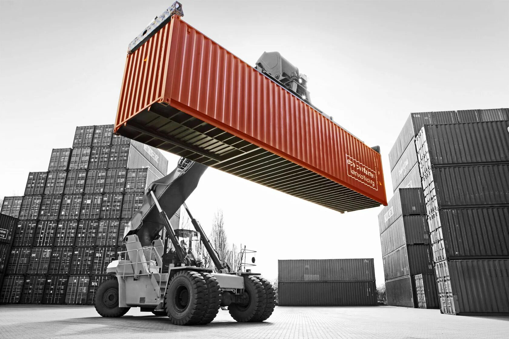 Logistics container