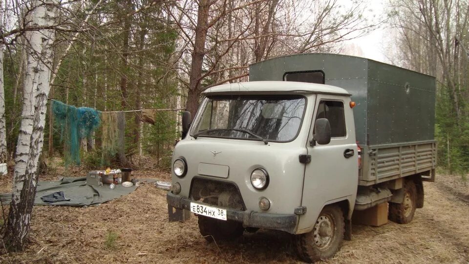Уаз 3303 бортовой будка. Будка на уаз головастик. Уаз 3303 бортовой кунг. Будка на уаз 3303. Уаз 3303 с будкой тюнинг.