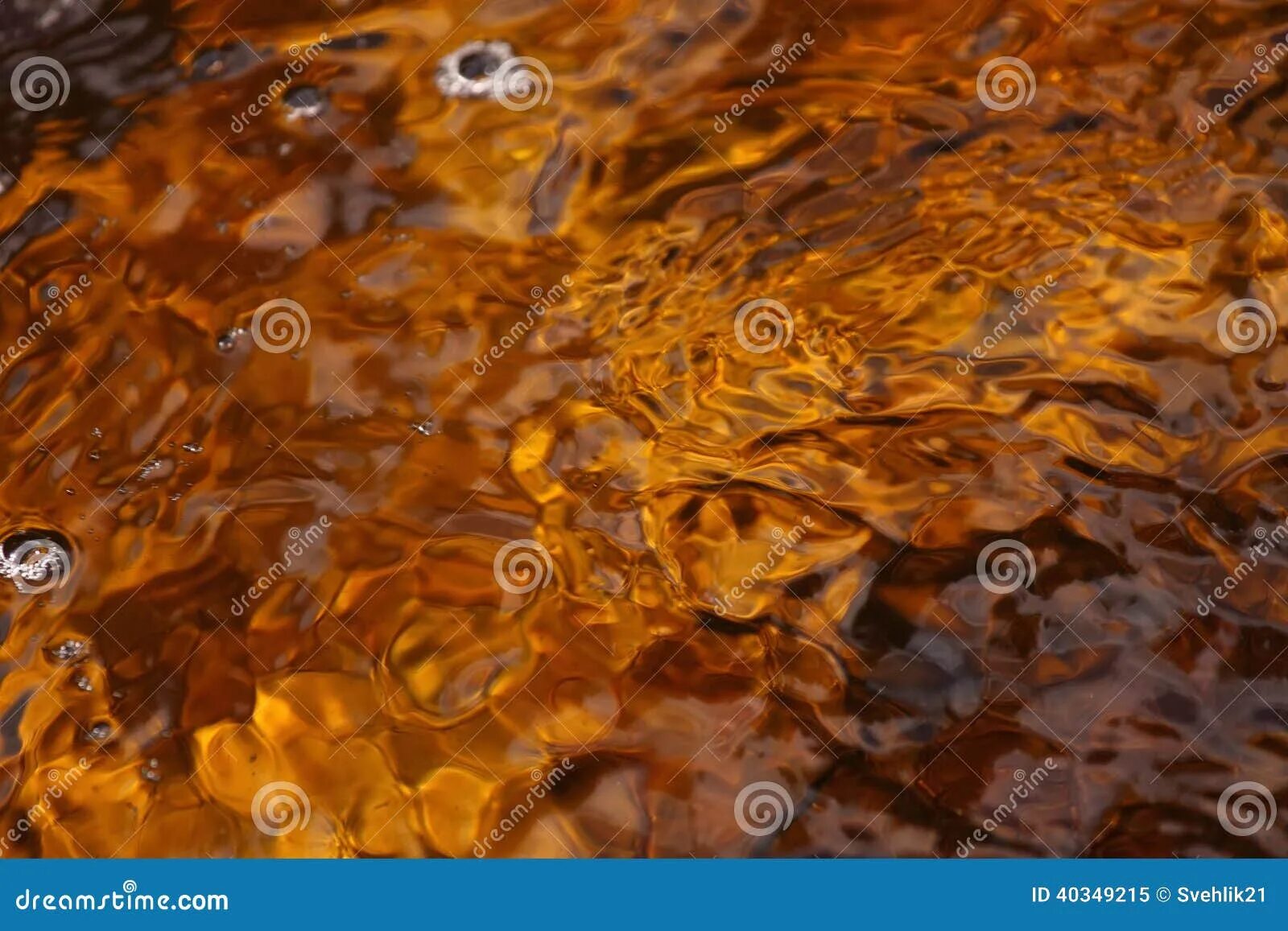 Коричневая вода. Вода в коричневых тонах. Почему вода коричневая. На воде растут коричневые. Желто коричневая вода