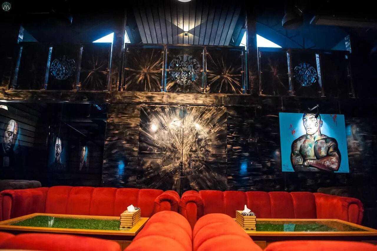 Винил караоке клуб. Рестораны с винилом. Клуб алиби москва. Караоке метро красные ворота. Караоке красные ворота.