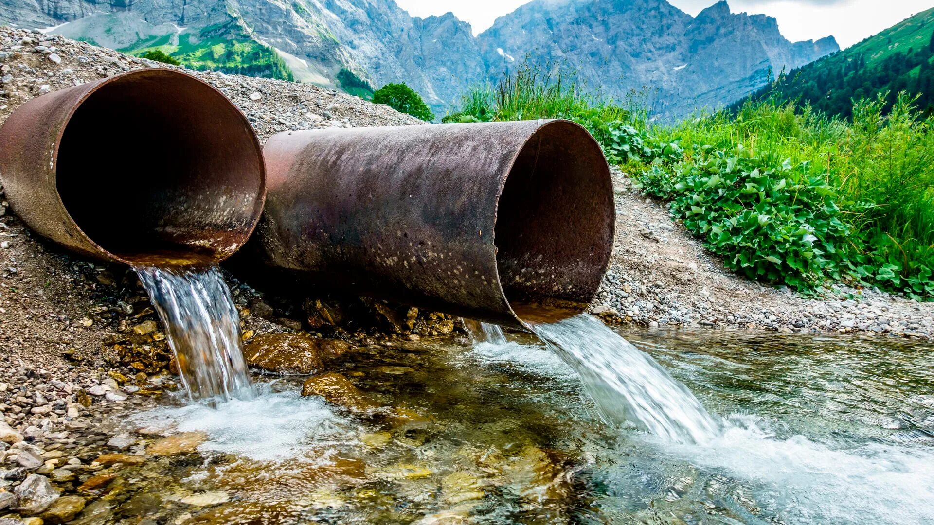 Сброс в водные объекты дренажных вод. Сточные воды. Загрязнение воды. Промышленные сточные воды. Сточные воды загрязнение воды.