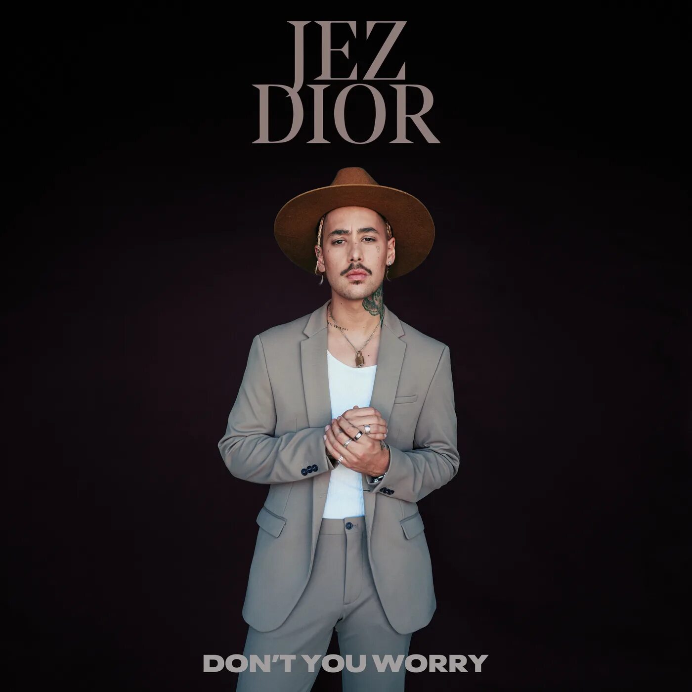 Диор положение. Диор певец. dior музыкант. диор исполнитель положение.