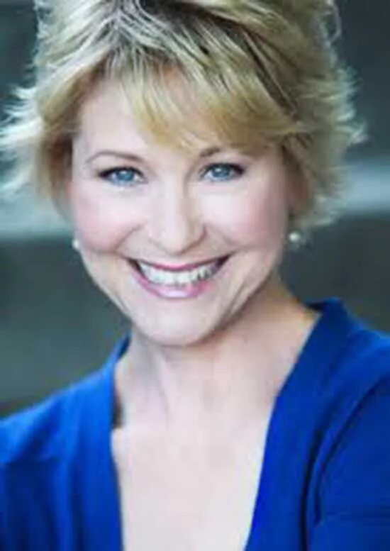 Ди уоллес. Ди уоллес актриса. ди уоллес-стоун dee wallace-stone. джин уоллес актриса.