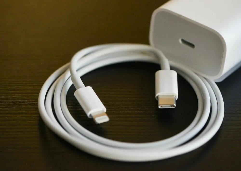 Какими зарядками заряжать iphone