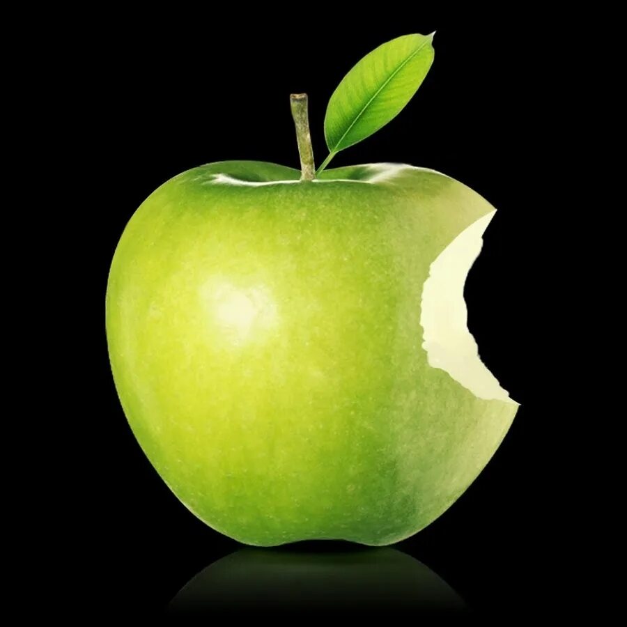 Apple. Яблоко. Яблоко фирмы Apple. Яблоко на белом фоне.