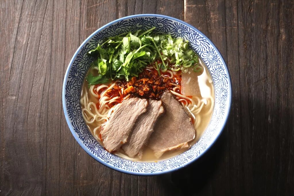 Тянутая лапша ланьчжоу. Рамен по ланчжоуски новослободская. Ланьчжоу ламьен. Рамэн по-ланьчжоуски. Рамен по ланчжоуски.