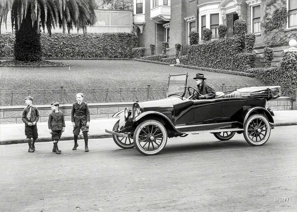 Ситроен 1925. Мерседес 1910. Ford model a (1927). Oldsmobile 1921. Самые красивые автомобили 1920 годов.