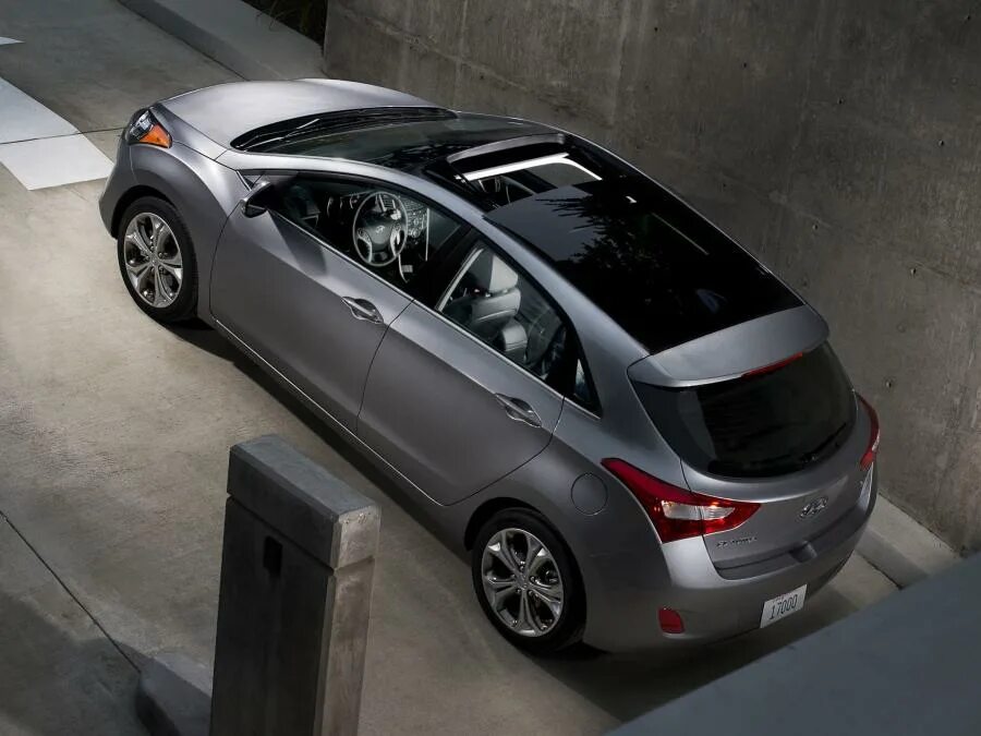 Хендай 2012 года выпуска. Hyundai elantra gt 2012. hyundai elantra hatchback 2012. элантра хэтчбек 2012. hyundai elantra 2013 1.8 хэтчбек.