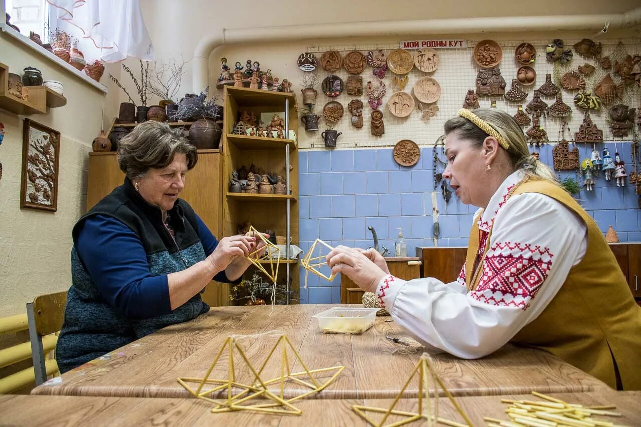 Город слуцк белоруссия. Культура слуцка. Культура слуцка. Дворец культуры г. Город слуцк белоруссия.