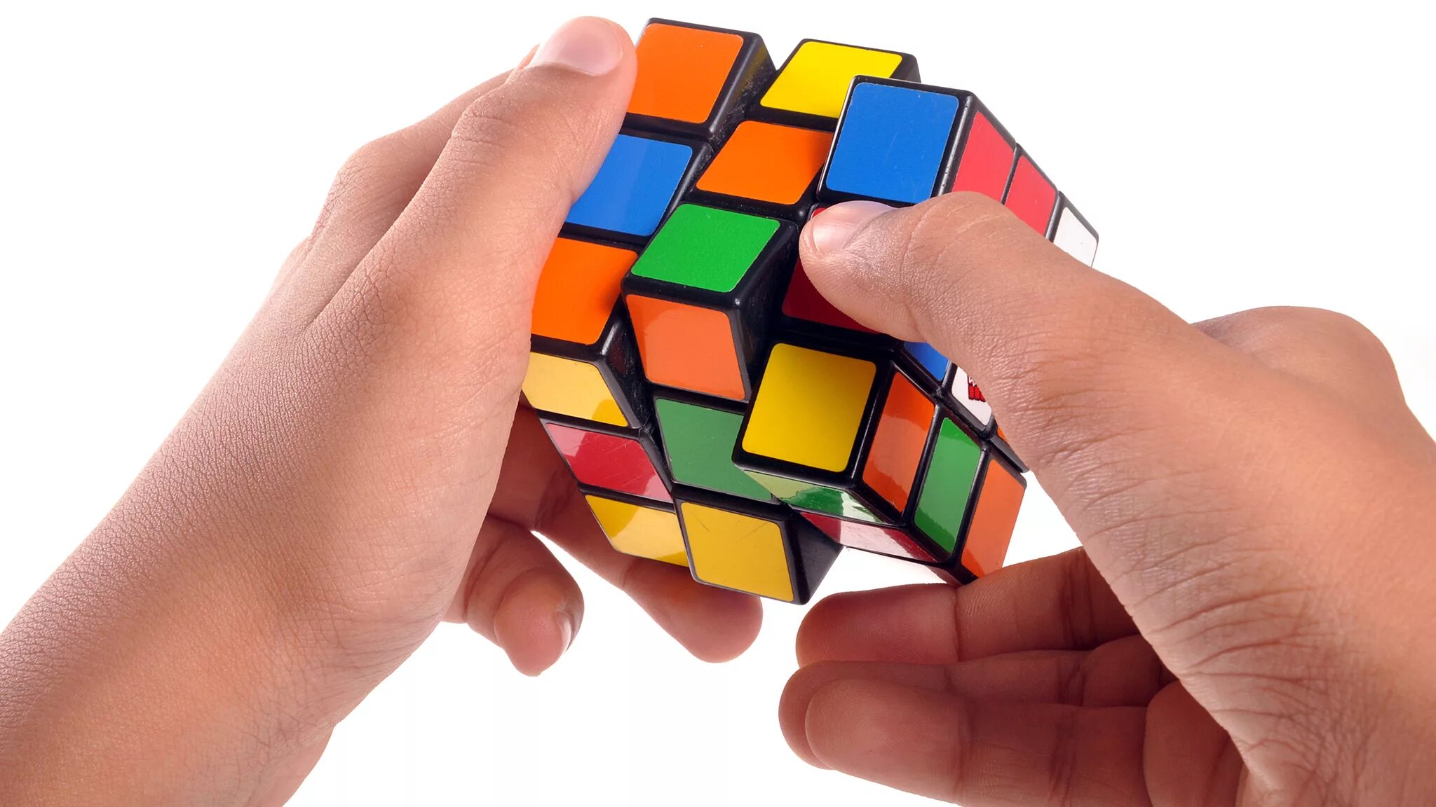 Кубик рубик легко. Кубик рубик в руках. Ребенок и кубик Рубика. Собрать кубик Рубика. Кубик рубик для детей.