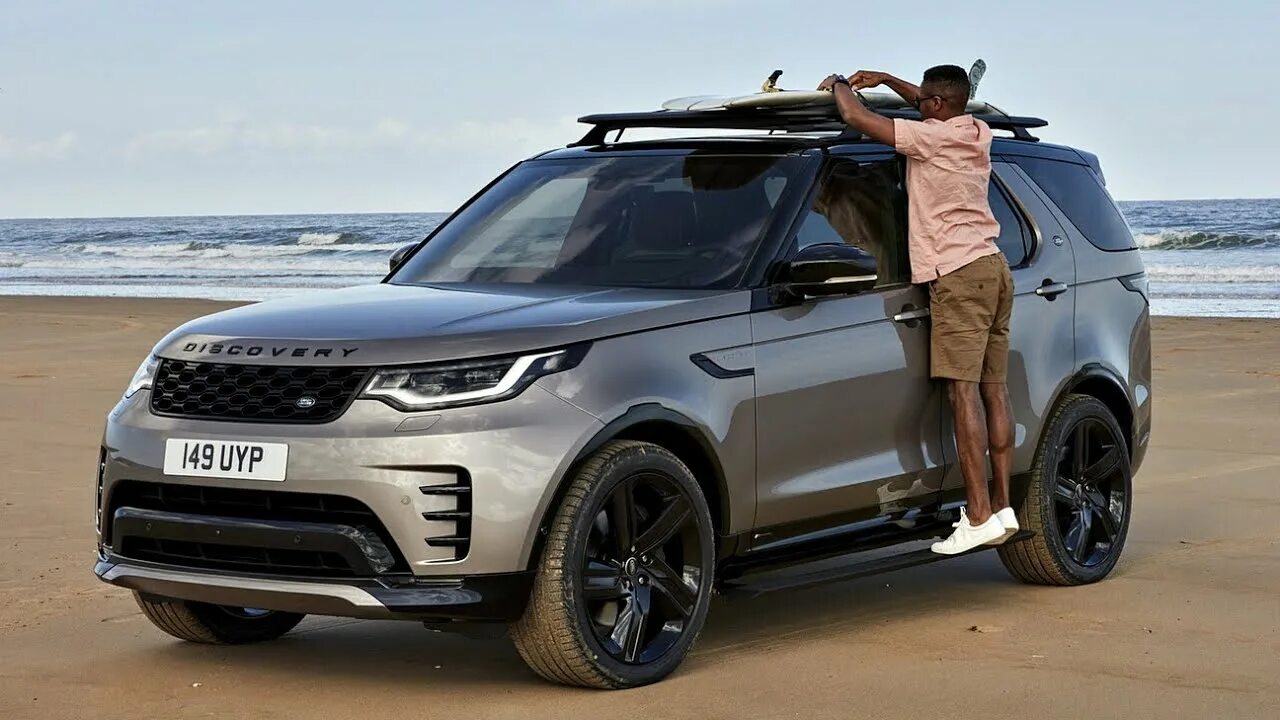 Дискавери люди. Land Rover Discovery 2022. Ленд Ровер Дискавери 5 2022. Рендж Ровер Discovery 2022. Ленд Ровер Дискавери Дефендер 2022.