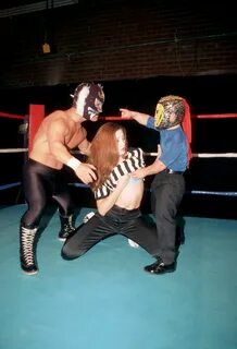 Slideshow midget wrestling honolulu.