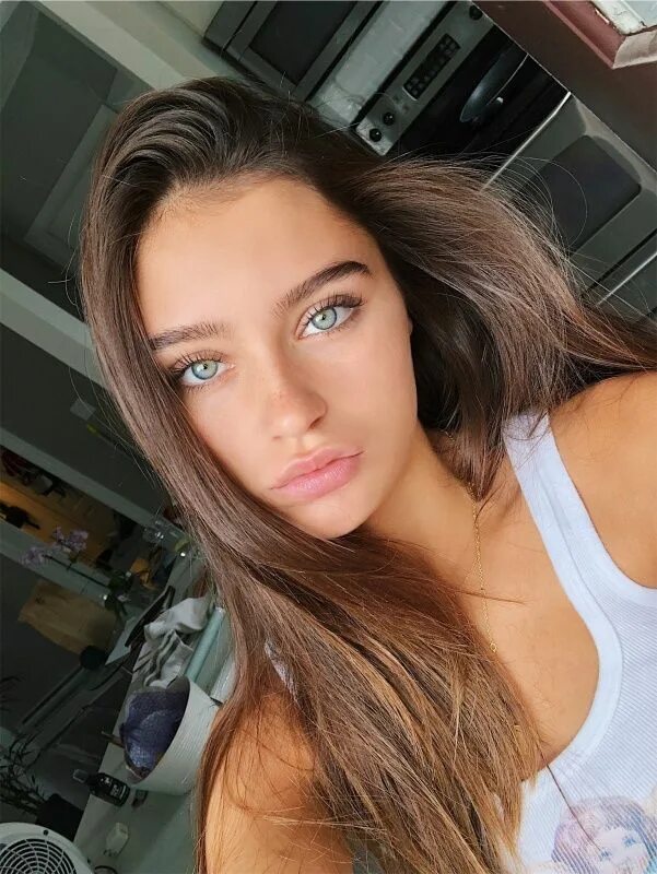 Selfie model