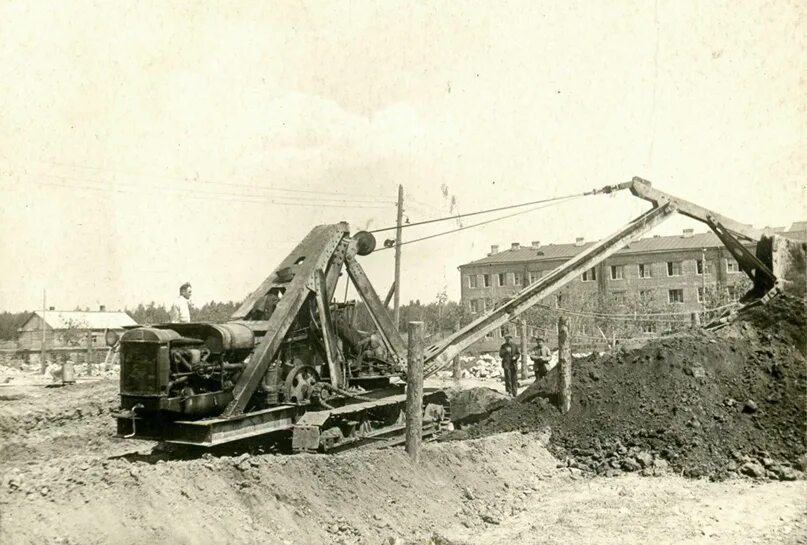 Первая строительная техника. Драглайн экскаватор 1930. Паровой экскаватор Путиловец. Паровой экскаватор Ковровец. Паровой экскаватор ППГ-1.5.