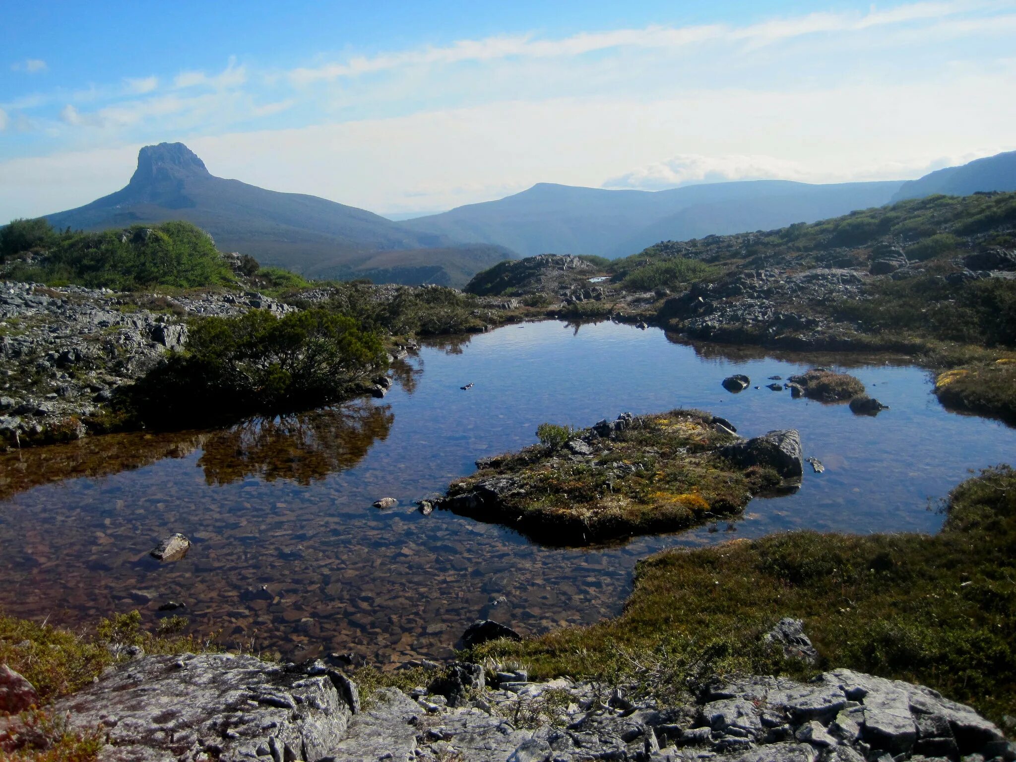 Какой стране принадлежит тасмания. Национальный парк cradle mountain-lake st clair. джордан река тасмания. земля ван димена тасмания. вулканы тасмании.