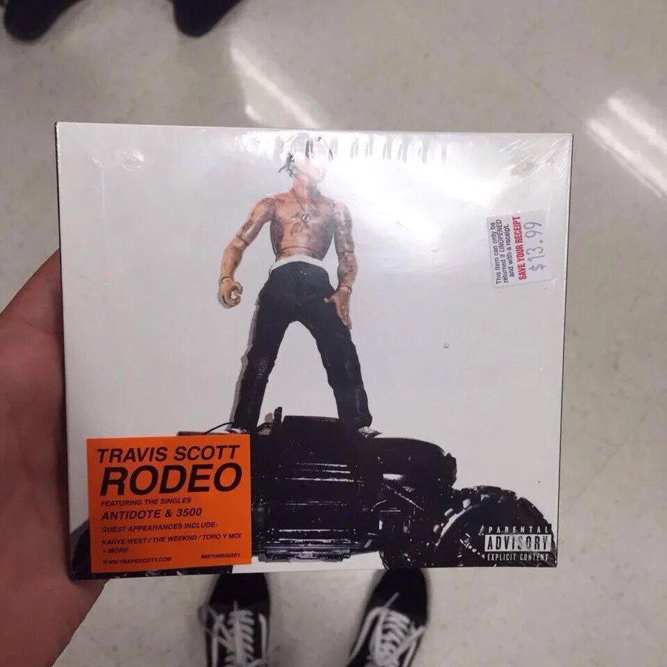 Travis scott fein текст. Travis scott 2015. трэвис скотт родео обложка. travis scott кукла. travis scott игрушка.