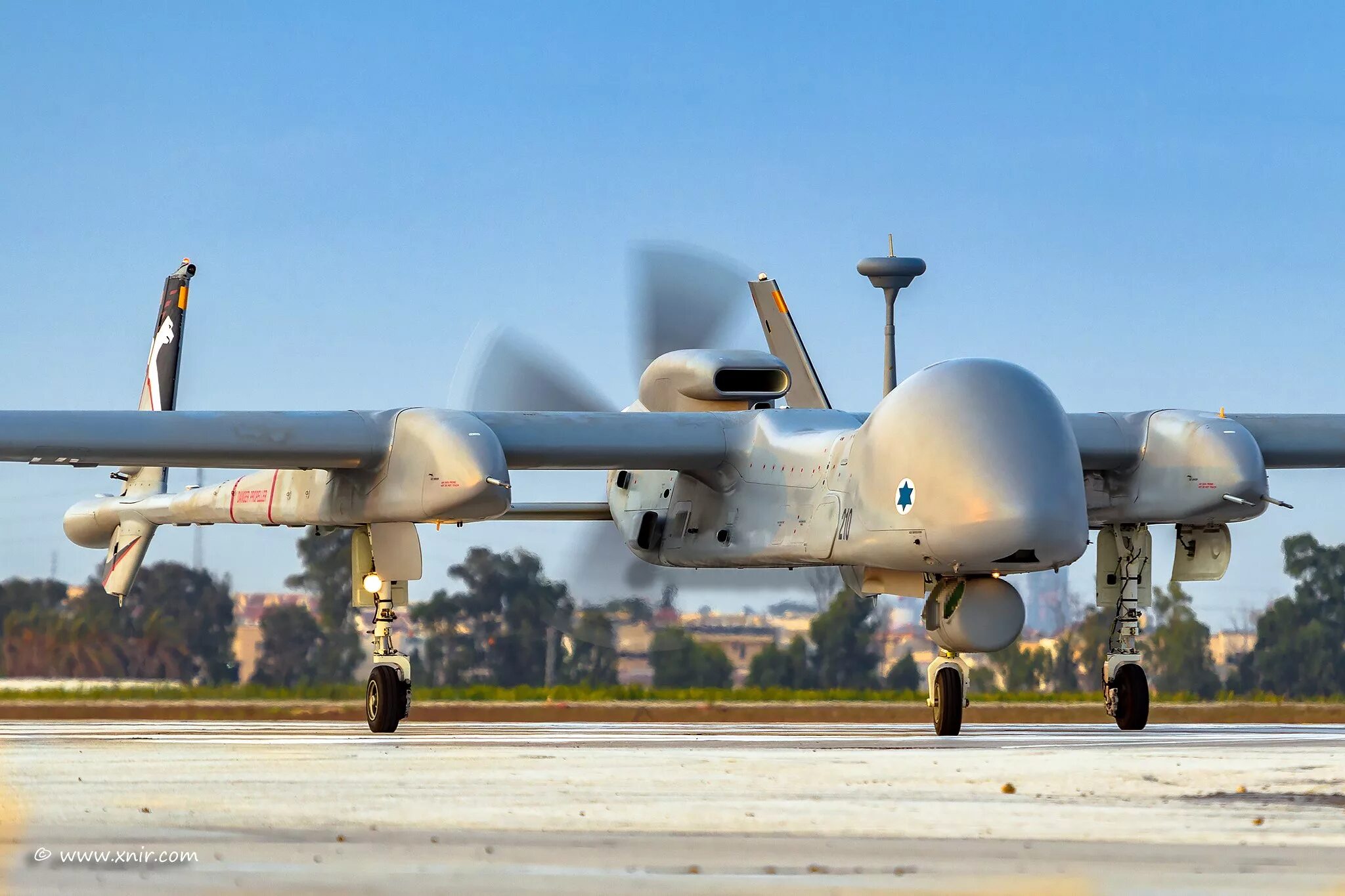 Elbit hermes 900. Израильский бпла. Израильский бпла. Бпла херон израиль. Бпла iai heron.