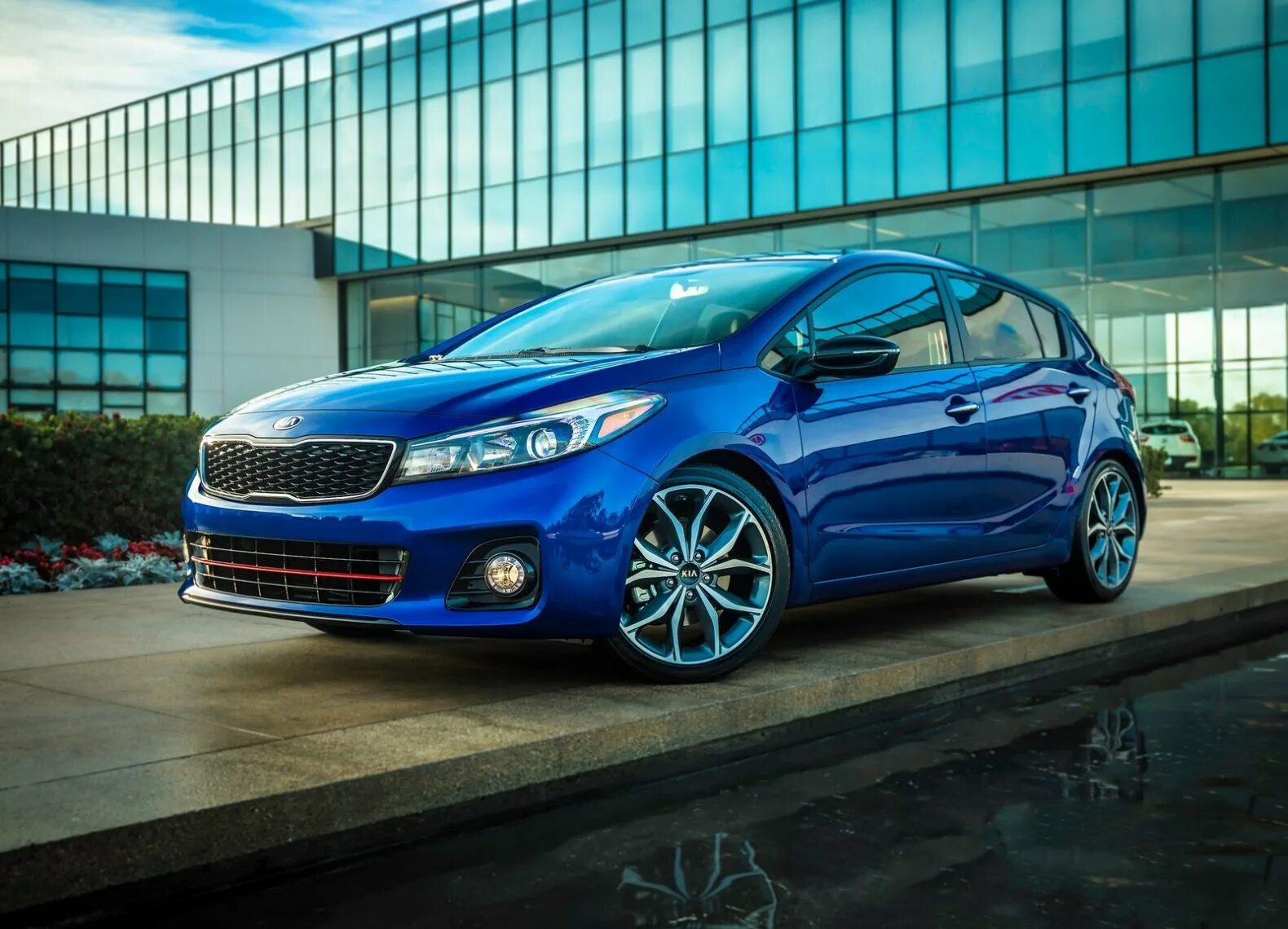 Киа хэтчбек 2016. Kia Forte 2017. Kia Forte Ceed. Kia Forte 2016 хэтчбек. Киа Церато 2017 года.