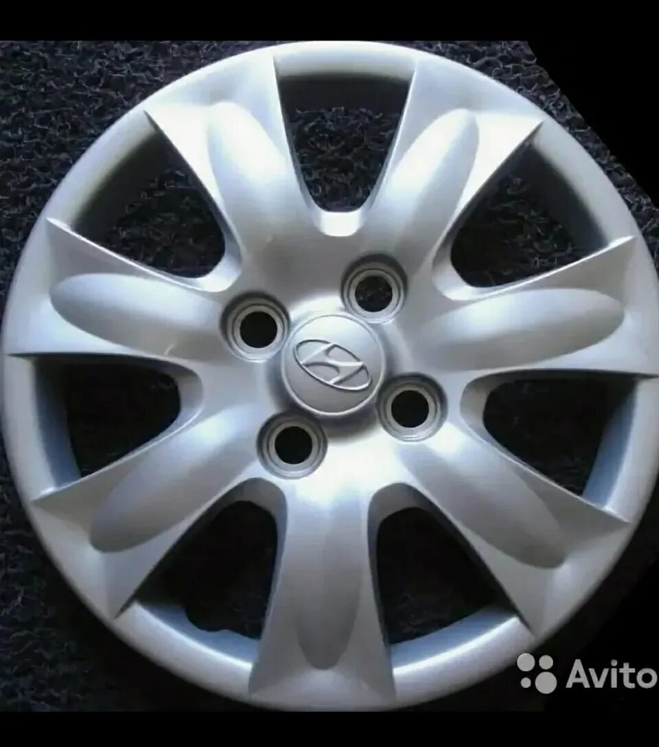 Колпаки на hyundai solaris r15. Колпак солярис 15. Колпаки hyundai solaris r15 оригинал. Колпаки хендай солярис r15 оригинал. 52960-4l100.