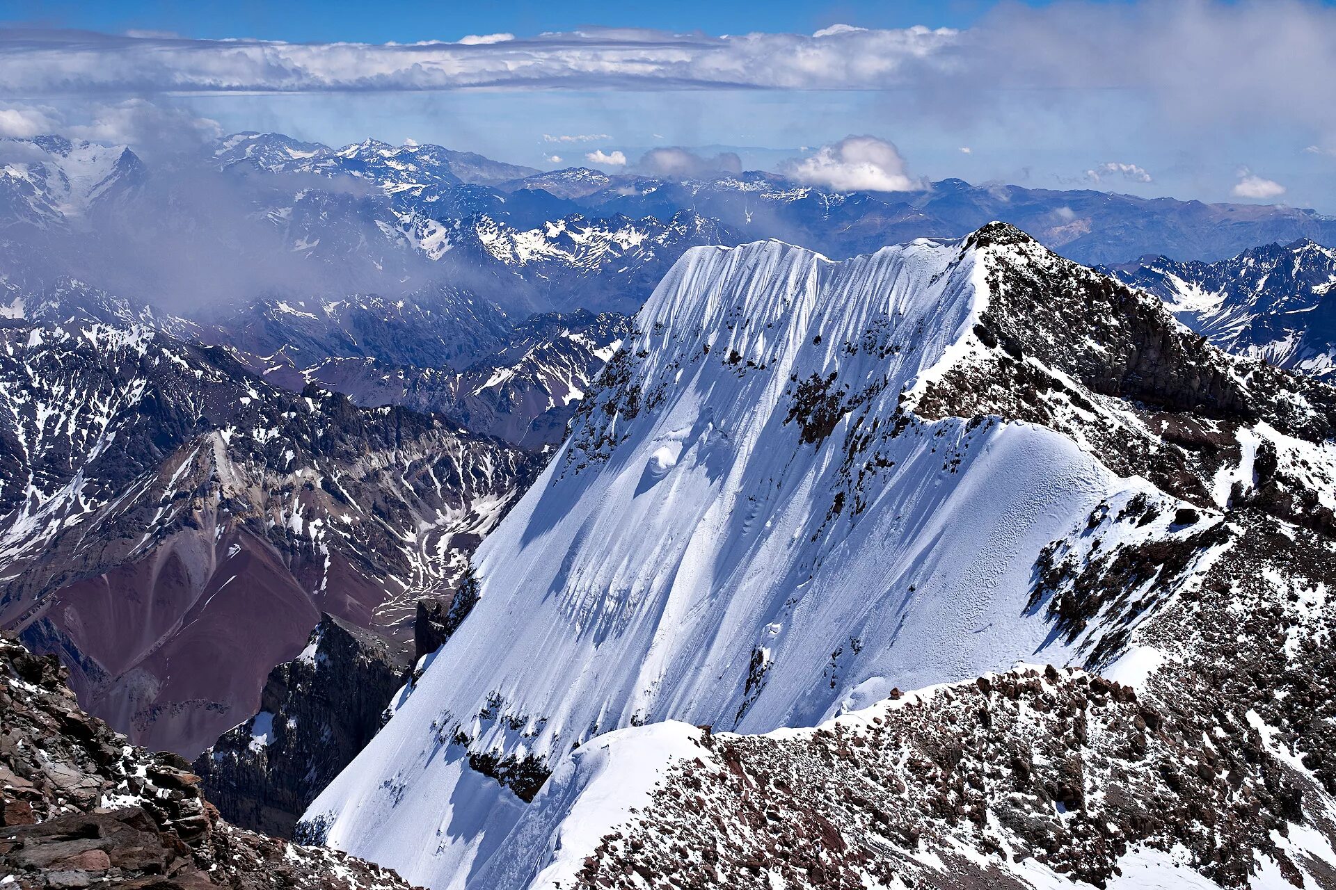 Самая большая горная система в мире. Andes Аконкагуа гора. Мендоса Аргентина Аконкагуа. Южная Америка горы Анды. Горная цепь Анды.