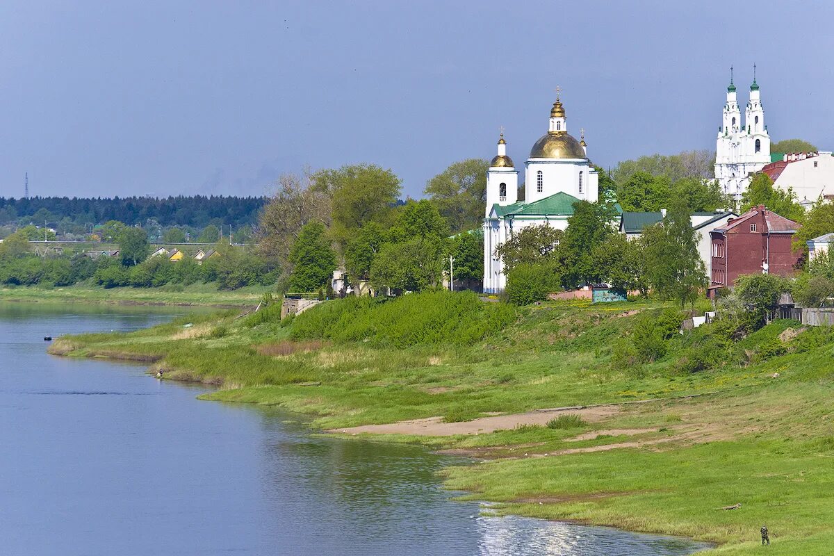 Деревня полоцк. Пляж в полоцке. церкви в белорусской глубинке. полоцк картинки города. полоцк в мае.