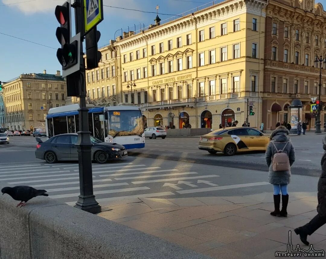 Думская сегодня. Думская 2 Санкт-Петербург. Думская Питер метро. Угол Думской и Невского проспекта.