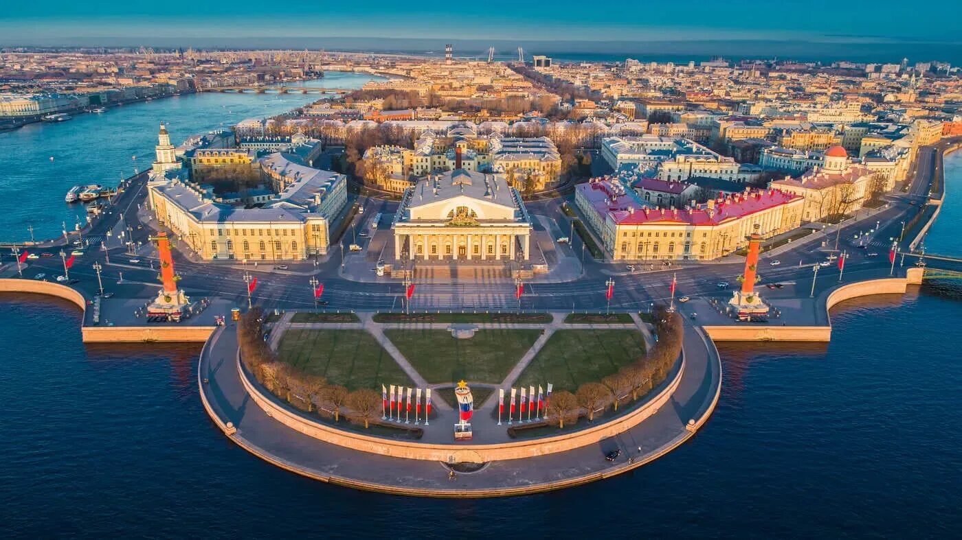 Какие острова есть в санкт петербурге. Стрелка васильевского острова санкт-петербург. площадь васильевского острова санкт-петербурга. стрелка васильевского островвасанкт-петербург. санкт-петербург летом стрелка васильевского острова.