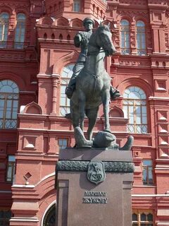 Мемориальные памятники москва