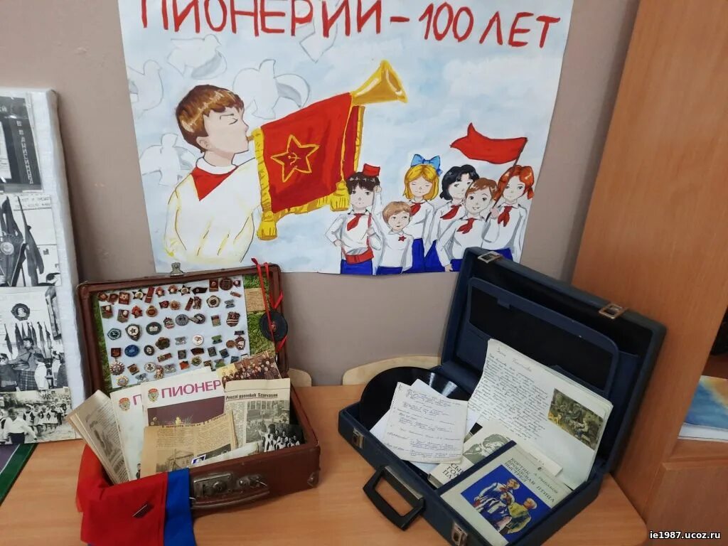 книжная выставка писателей. выставка пионерия. мероприятия к 100 летию матросова в библиотеке. выставка к юбилею сахарнова. книжная выставка посвященная толстому.