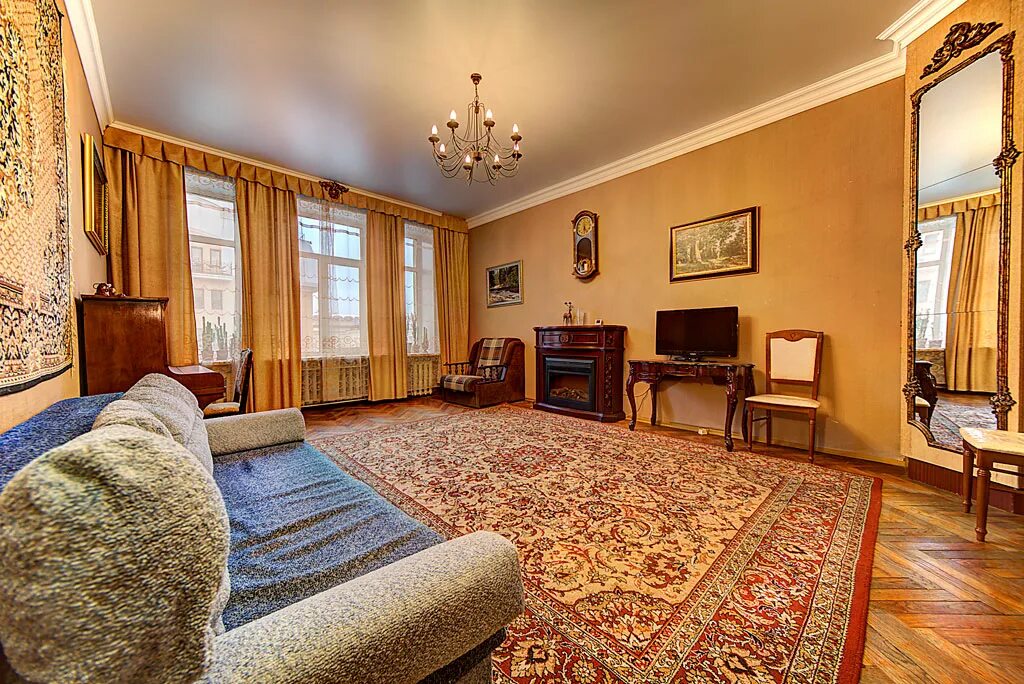 Съемная квартира. Ключи от квартиры. Квартира в центре питера. Как получить жилье в петербурге. 42.