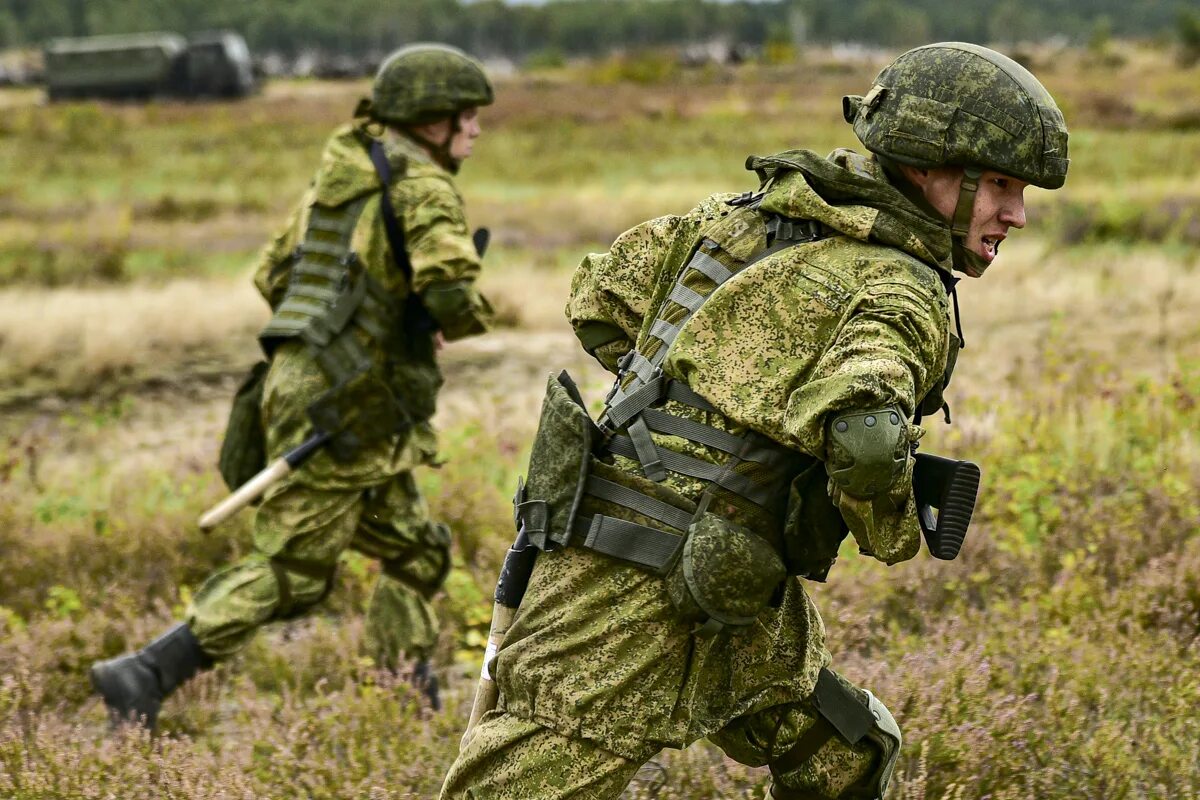 Славянское братство 2020 учения. Тактические учения. Военнослужащие на учениях. Тактические учения в армии. Удар вс рф по полигону