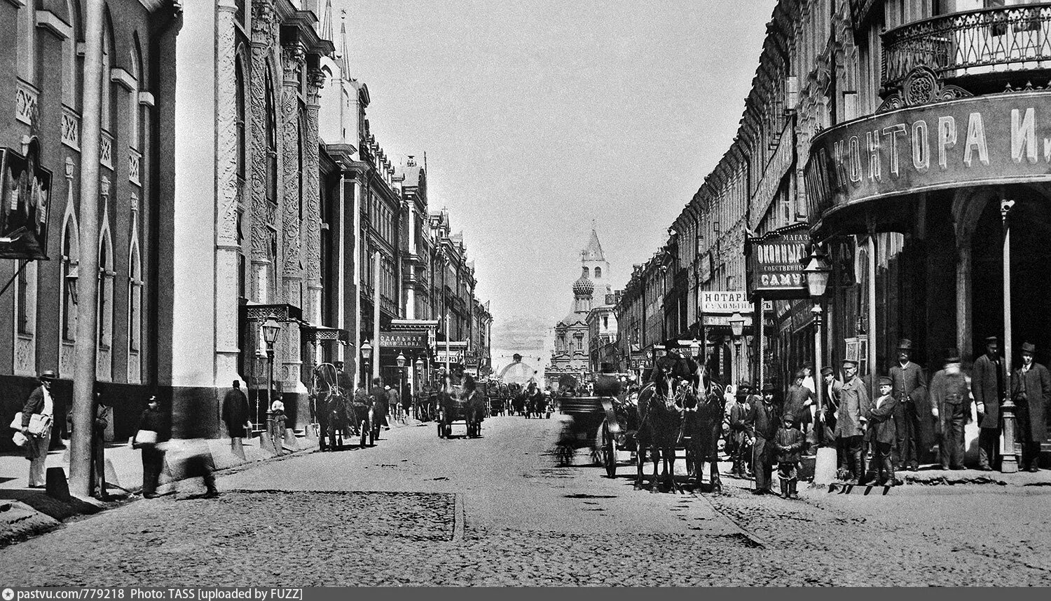 Охотный переулок. Никольская улица 1900 год. Москва Никольская улица 1900. Никольская улица в начале 20 века. Никольская улица в Москве древняя.