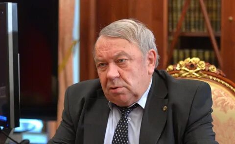 Академик групп