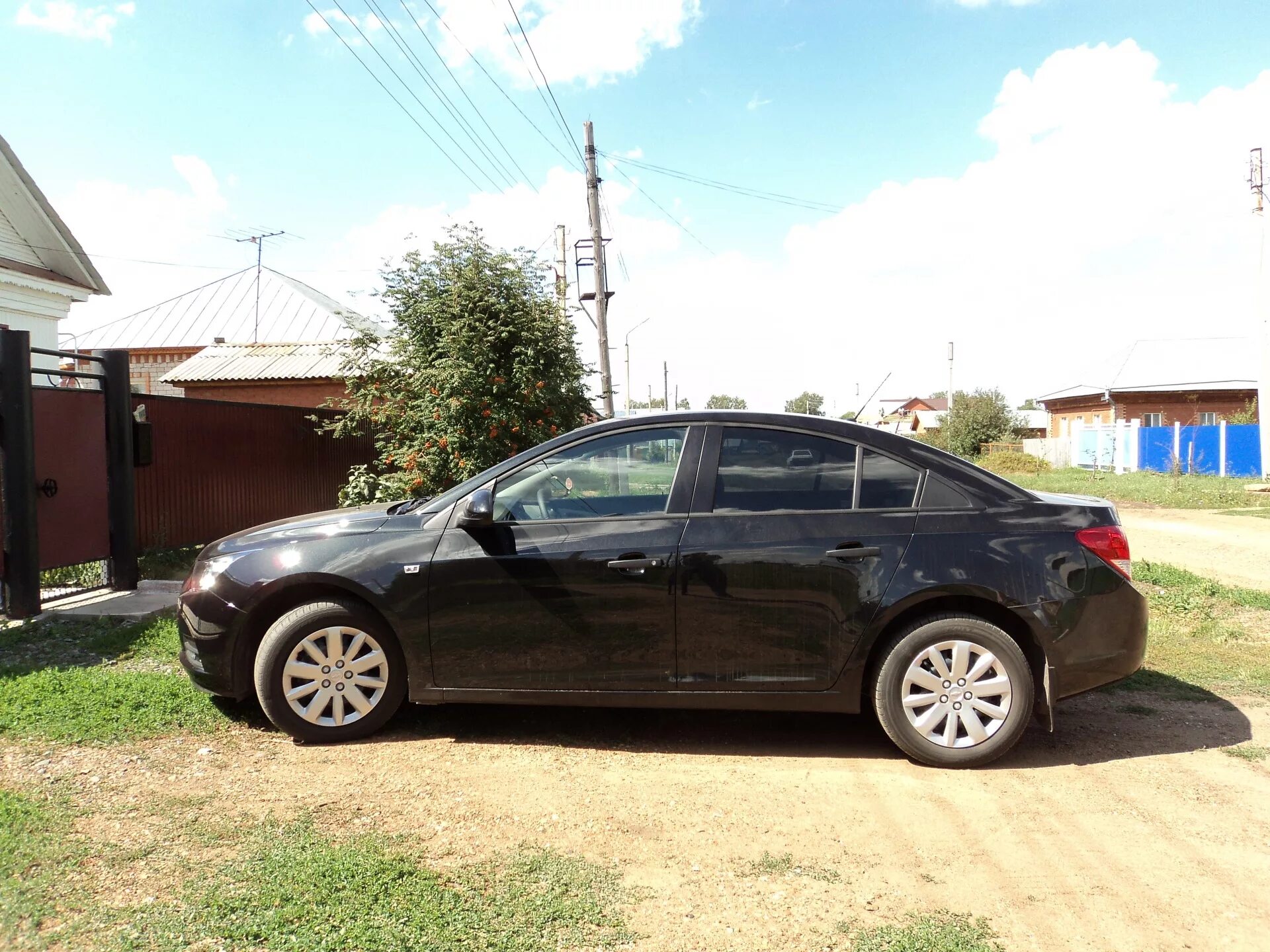 Chevrolet cruze опер. Шевроле тонированная. Шевроле тонированная. Chevrolet cruze тонировка. Шевроле тонированная.