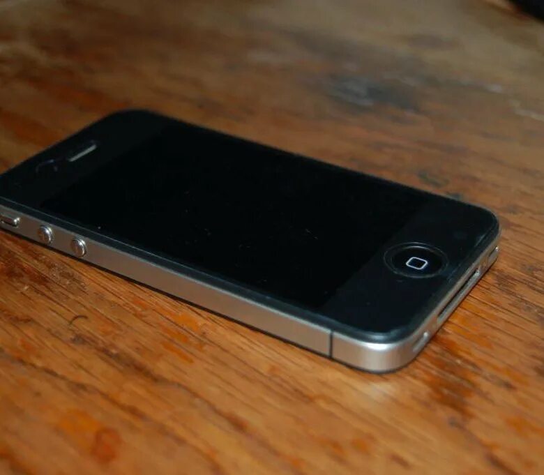 Айфон 4. Iphone 4 2013. Iphone 4 b 4s. Iphone 4s фото.