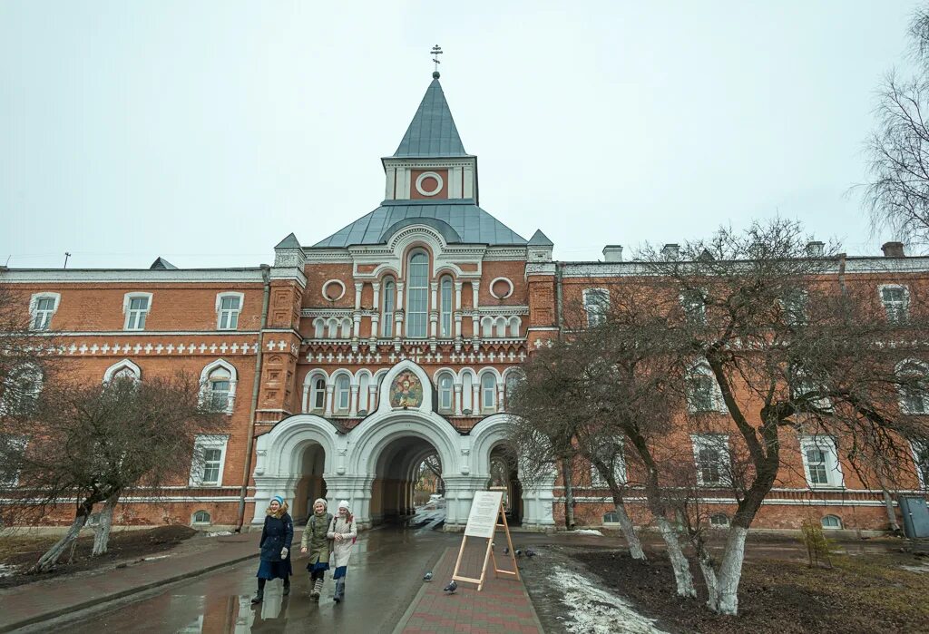 Свято троицкая сергиева приморская. Троице-Сергиева Приморская пустынь. Сергиева пустынь Стрельна. Свя́то-Тро́ицкая Се́ргиева Примо́рская пу́стынь. Свято Троицкая Сергиева мужская пустынь.