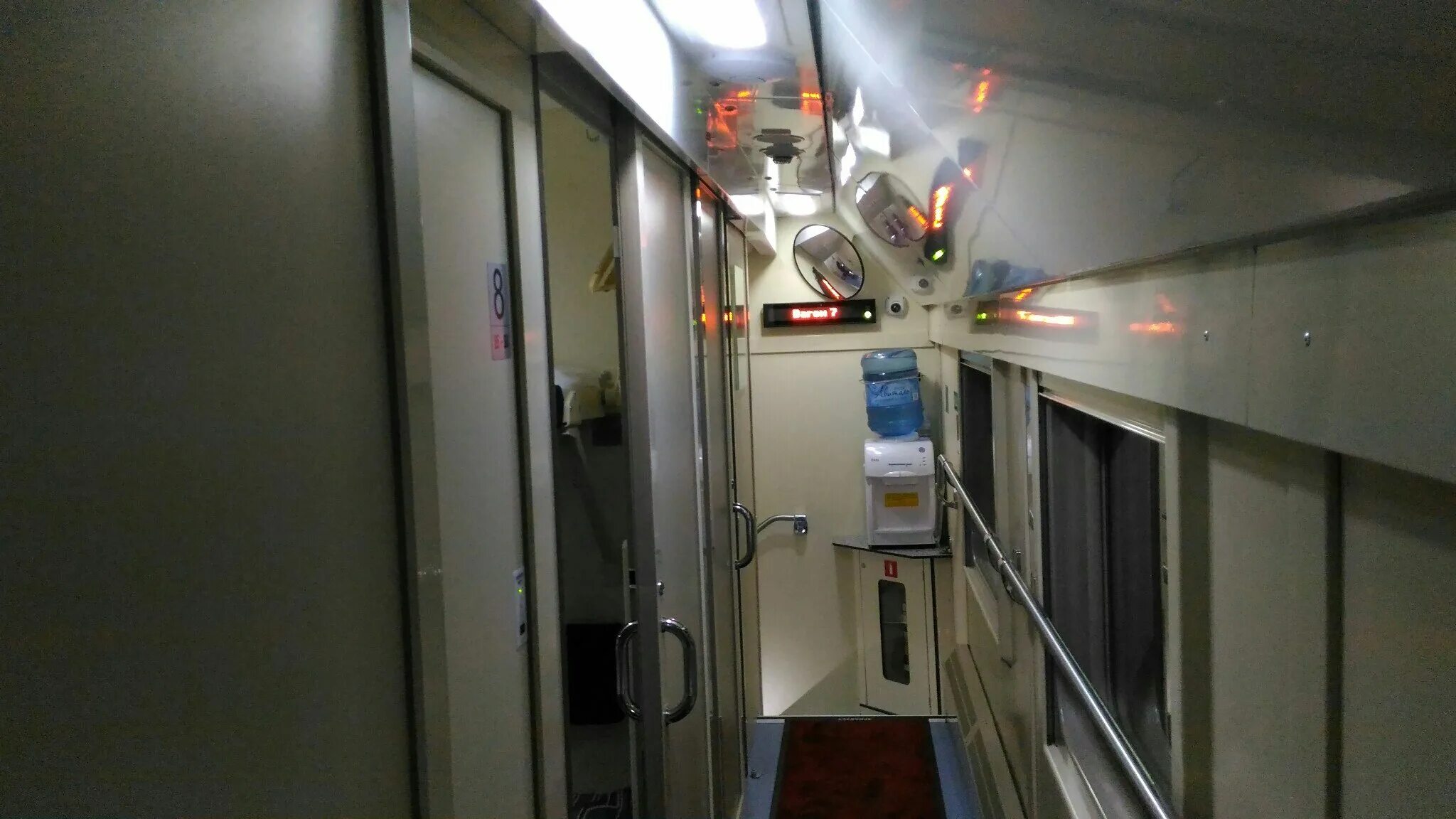 642 поезд ростов адлер. ржд 104в адлер москва двухэтажный штабной вагон. поезд 104в двухэтажный. поезд ростов москва двухэтажный.